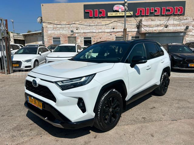 טויוטה RAV4