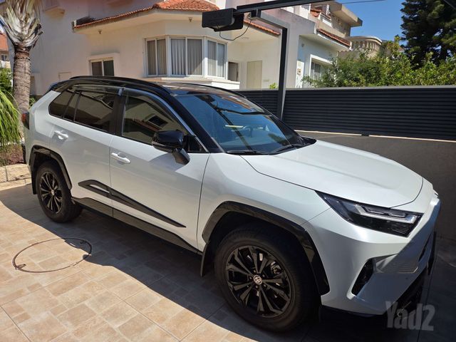 טויוטה RAV4