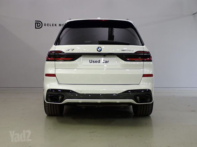 ב מ וו X7