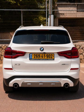 ב מ וו X3