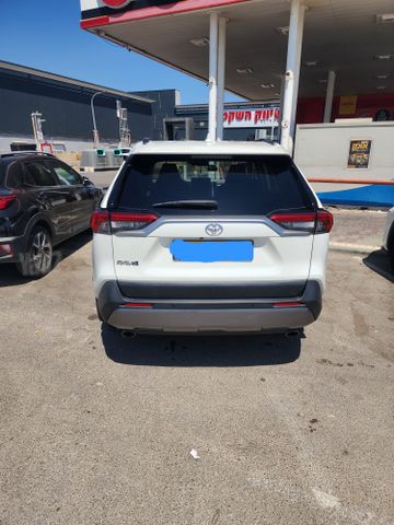 טויוטה RAV4