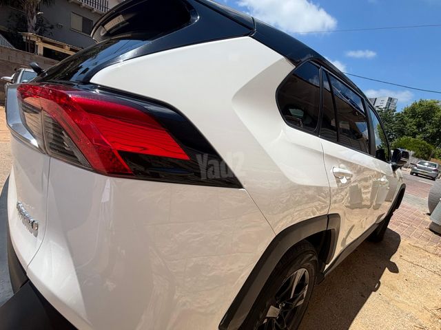 מודעת רכב טויוטה RAV4