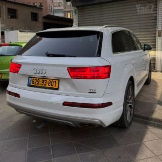 מודעת רכב אאודי Q7