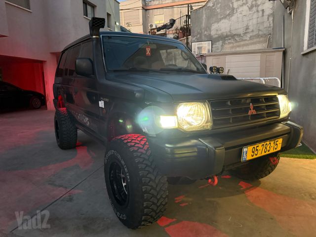 מיצובישי פג'רו