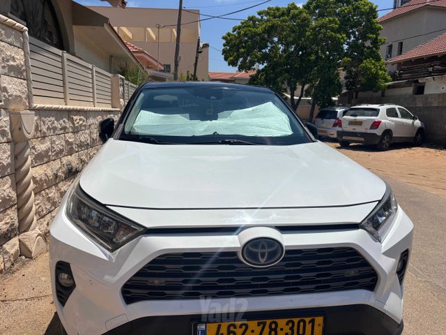 טויוטה RAV4
