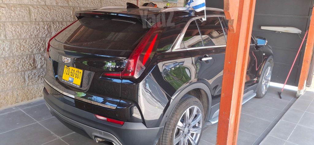 קאדילק XT4
