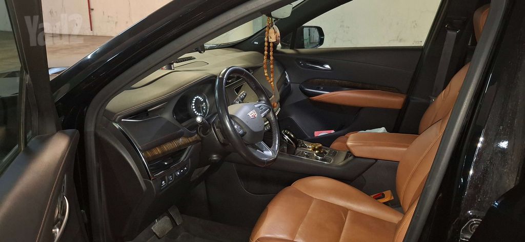 קאדילק XT4