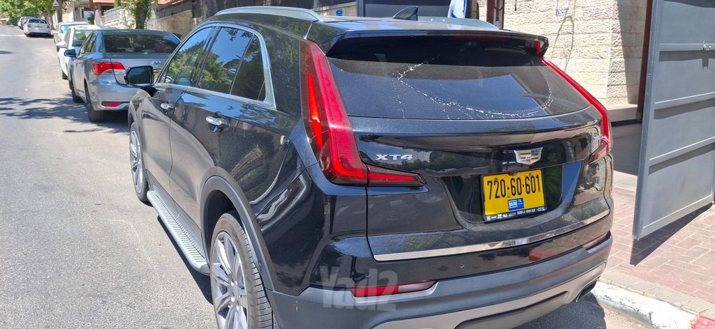 קאדילק XT4