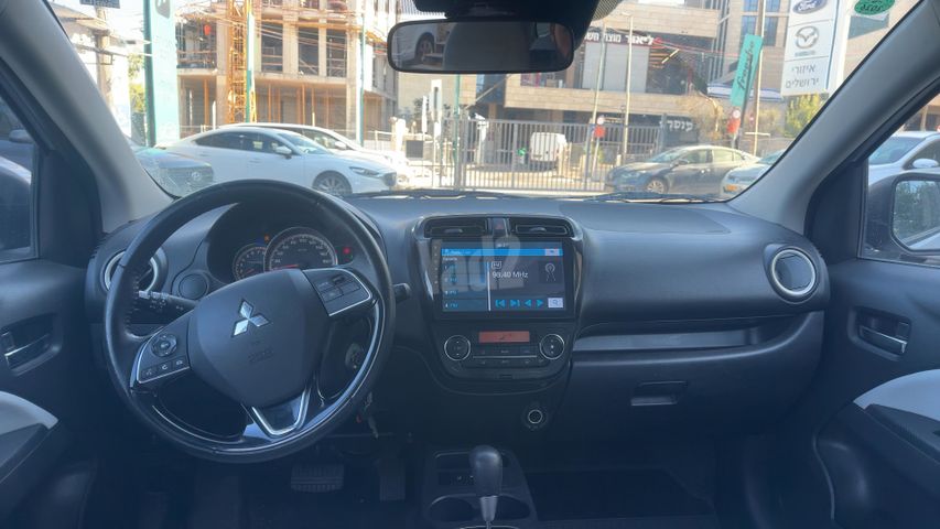 מיצובישי ספייס סטאר