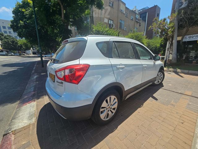 סוזוקי קרוסאובר