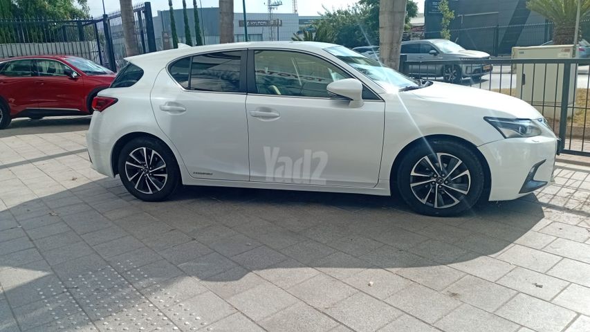 לקסוס CT