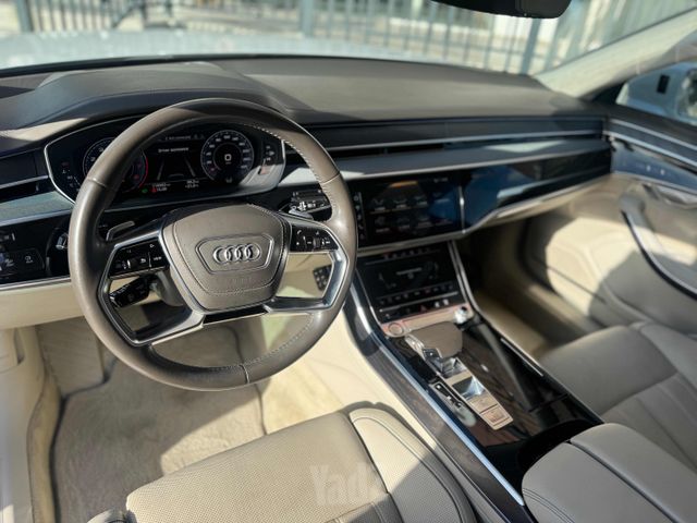 אאודי A8