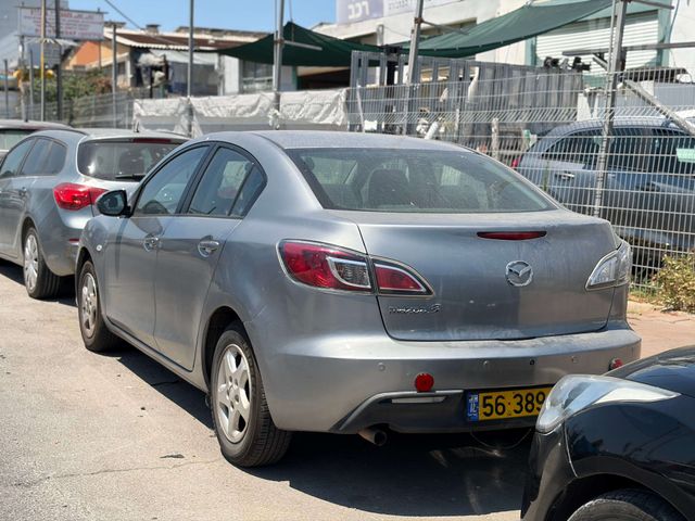 מאזדה 3