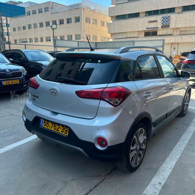 יונדאי I20 קרוס