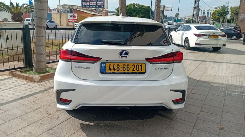 לקסוס CT