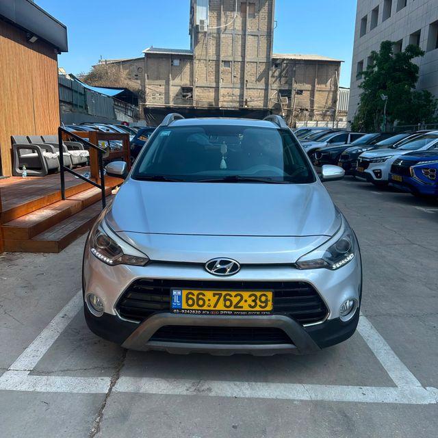 יונדאי I20 קרוס