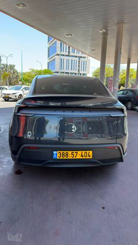 מודעת רכב טסלה מודל Y