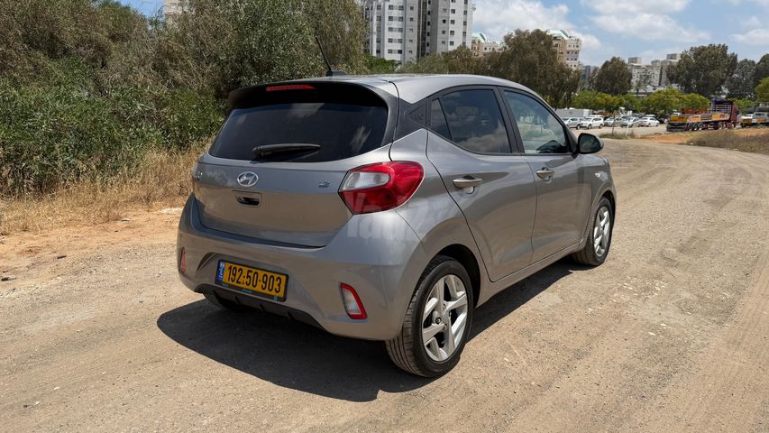 יונדאי i10