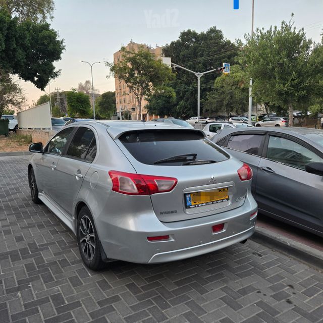 מיצובישי לנסר