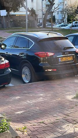 אינפיניטי G37