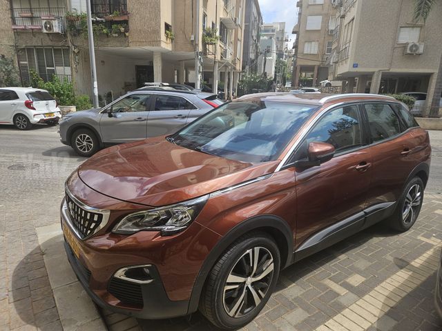 פיג'ו 3008