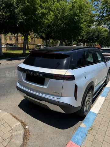 ג'אקו J7