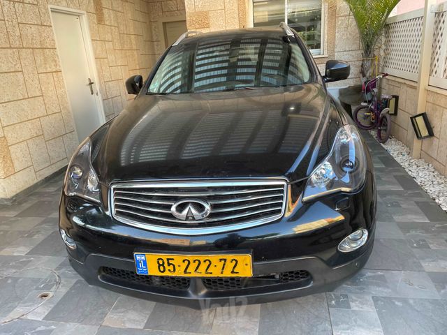 אינפיניטי G37