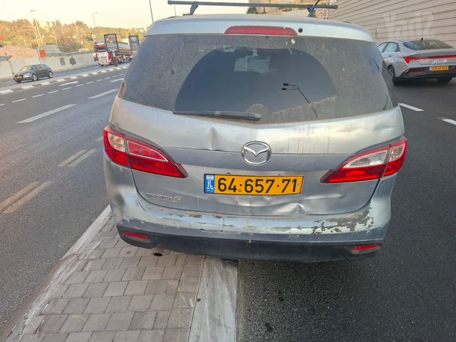 מודעת רכב מאזדה 5