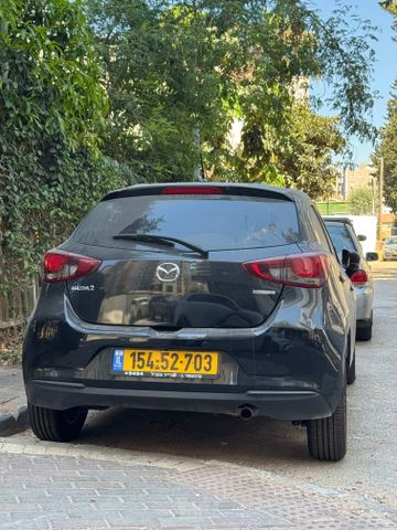 מודעת רכב מאזדה 2