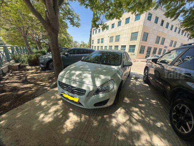 וולוו S60