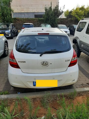יונדאי i20