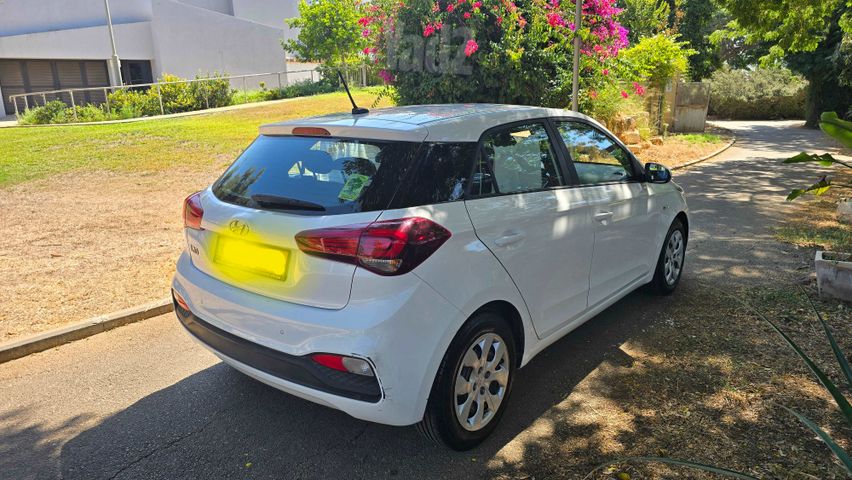 יונדאי i20