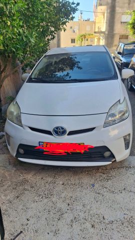 מודעת רכב טויוטה פריוס