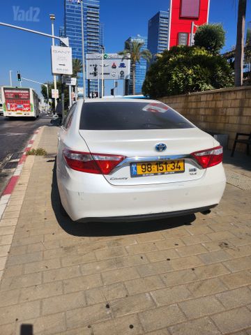 טויוטה קאמרי