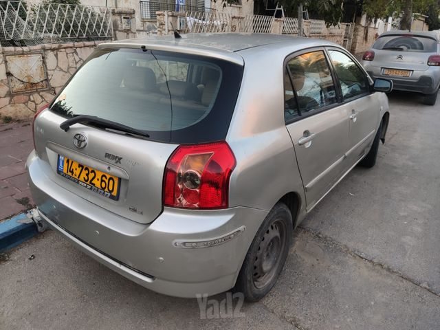 טויוטה קורולה