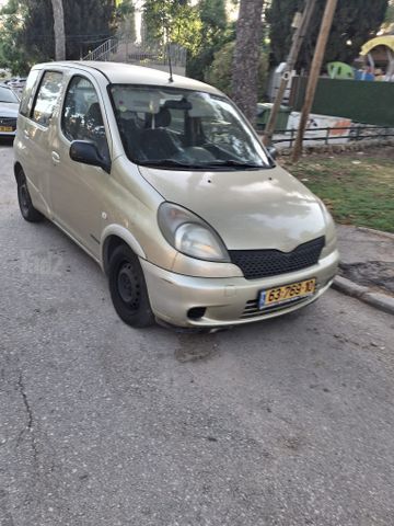 מודעת רכב טויוטה יאריס