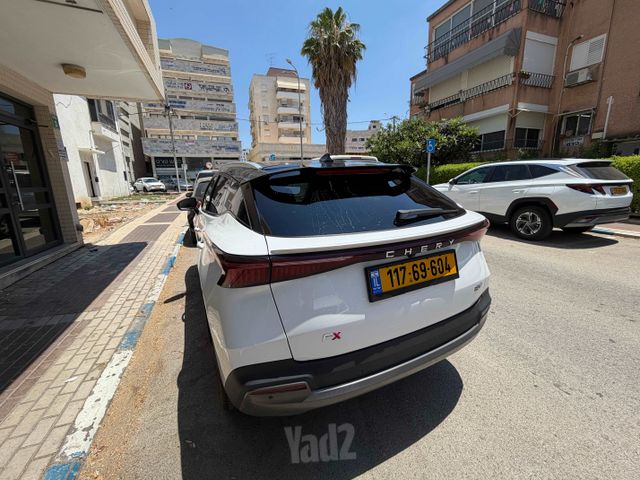 מודעת רכב צ׳רי FX