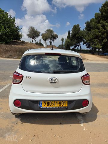 יונדאי i10