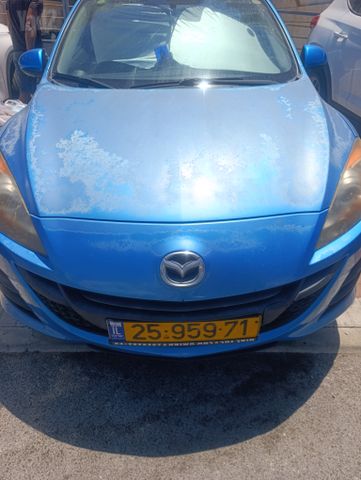 מודעת רכב מאזדה 3