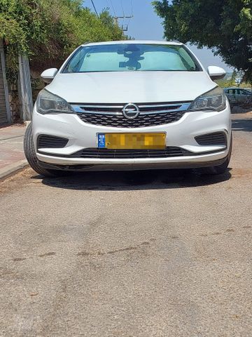 אופל אסטרה