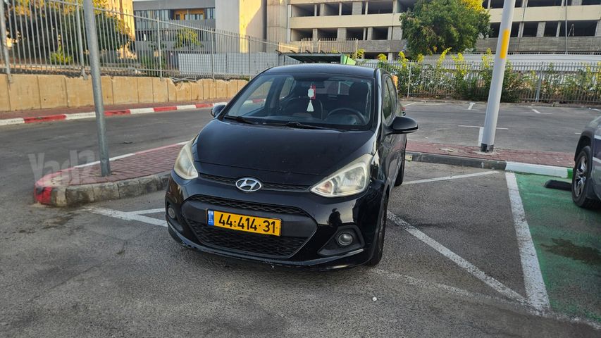יונדאי i10