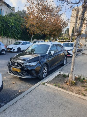 סיאט ארונה