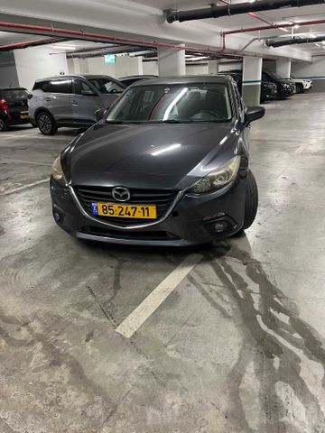 מאזדה 3