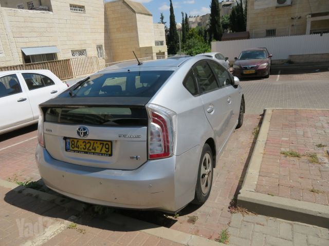 טויוטה פריוס