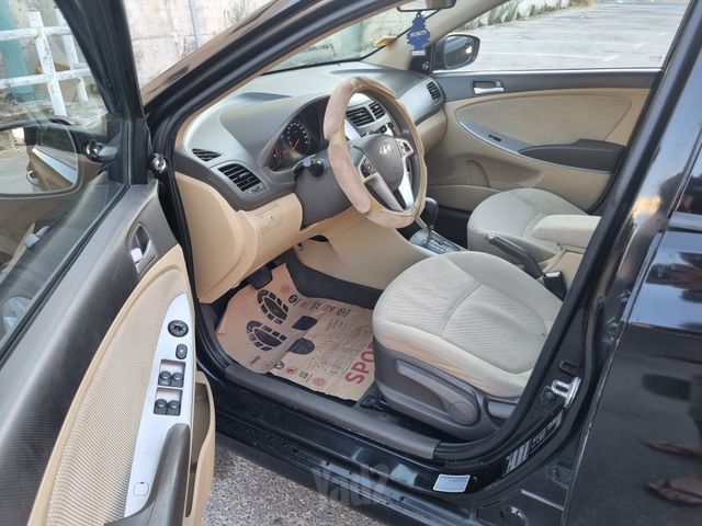 יונדאי אקסנט i25