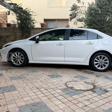 טויוטה קורולה