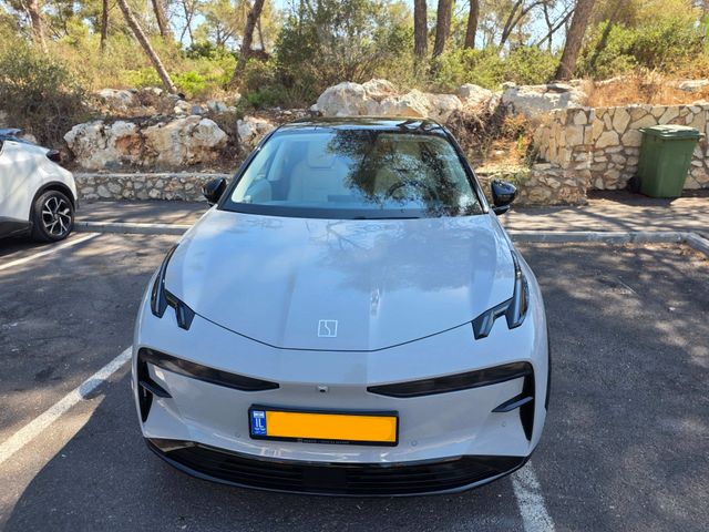 זיקר X