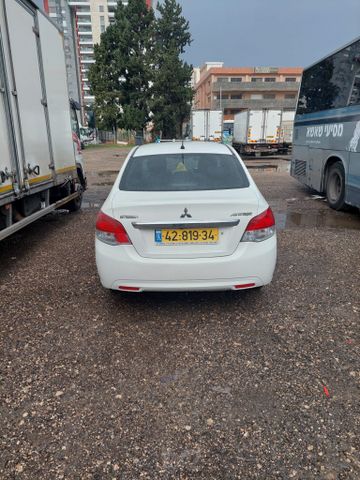 מיצובישי אטראז'