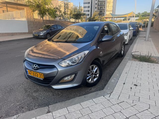יונדאי i30