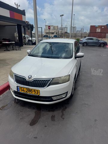 מודעת רכב סקודה ראפיד